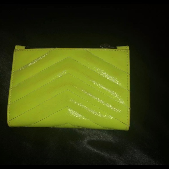 MONOGRAM ZIPPERED WALLET IN GRAIN DE POUDRE - Picture 2 of 8